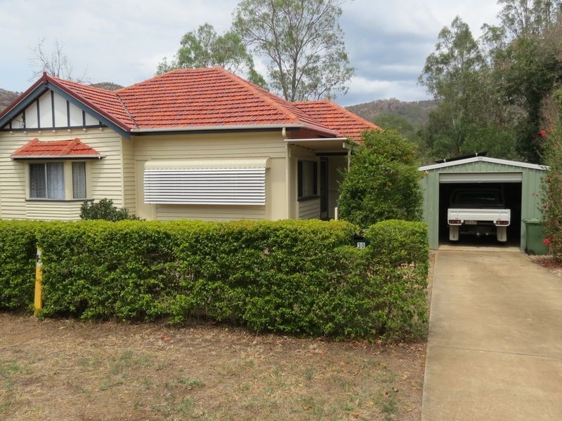 30 Richard Street, Esk QLD 4312