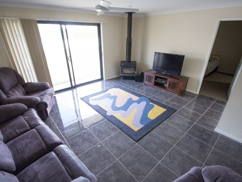 6 Elizabeth Street, Esk QLD 4312