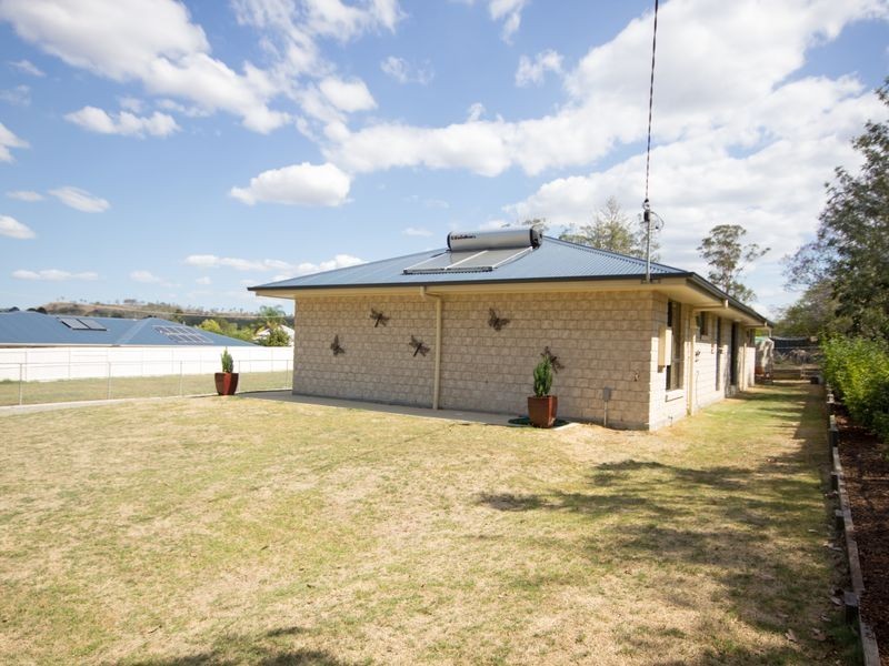 6 Elizabeth Street, Esk QLD 4312