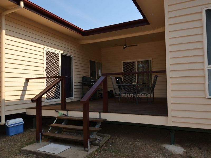 27 Down Street, Esk QLD 4312