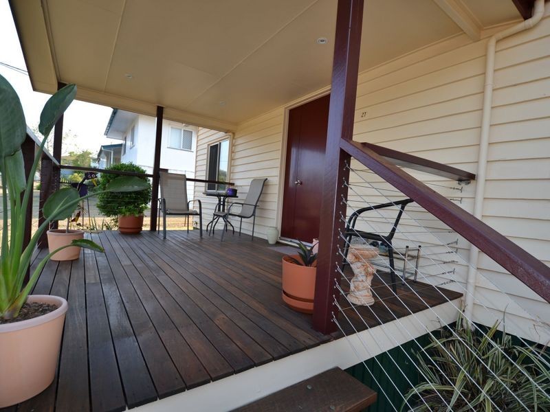 27 Down Street, Esk QLD 4312