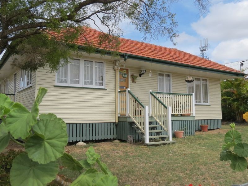 35 Cairnscroft Street, Toogoolawah QLD 4313