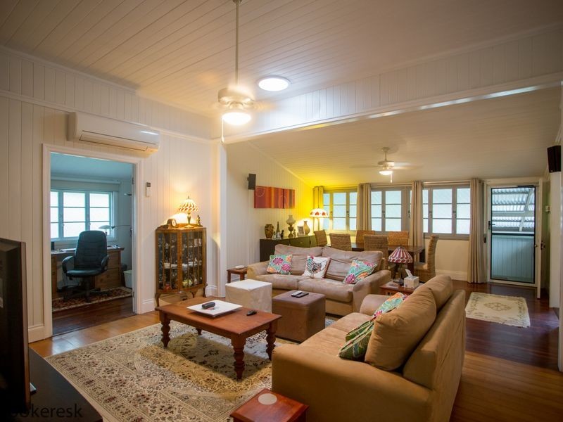 32 Barbour Street, Esk QLD 4312