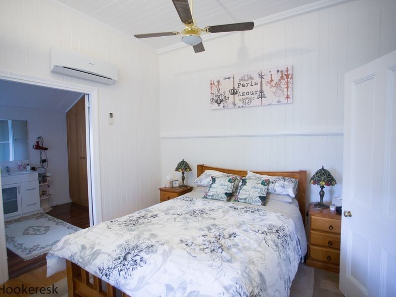 32 Barbour Street, Esk QLD 4312