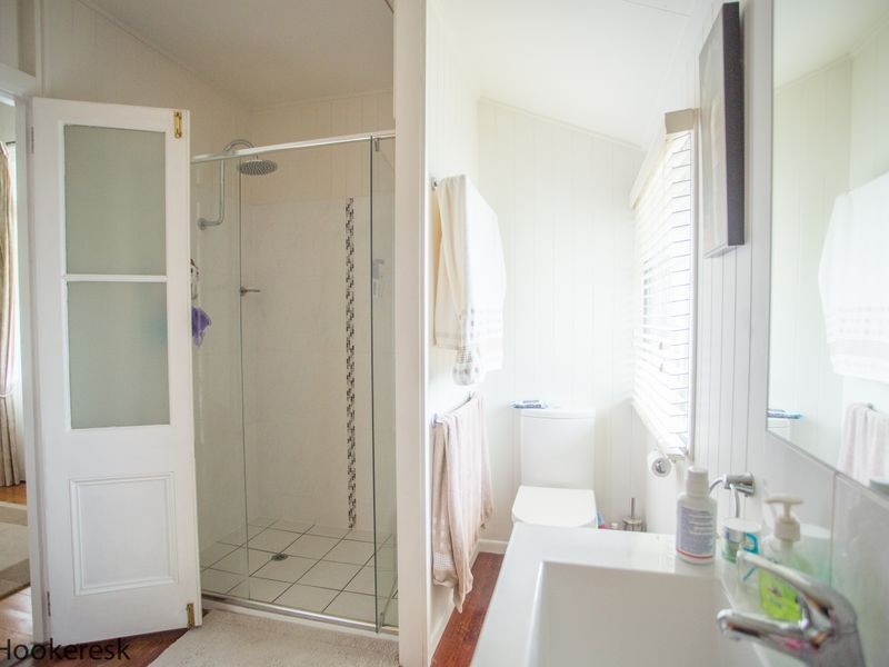 32 Barbour Street, Esk QLD 4312