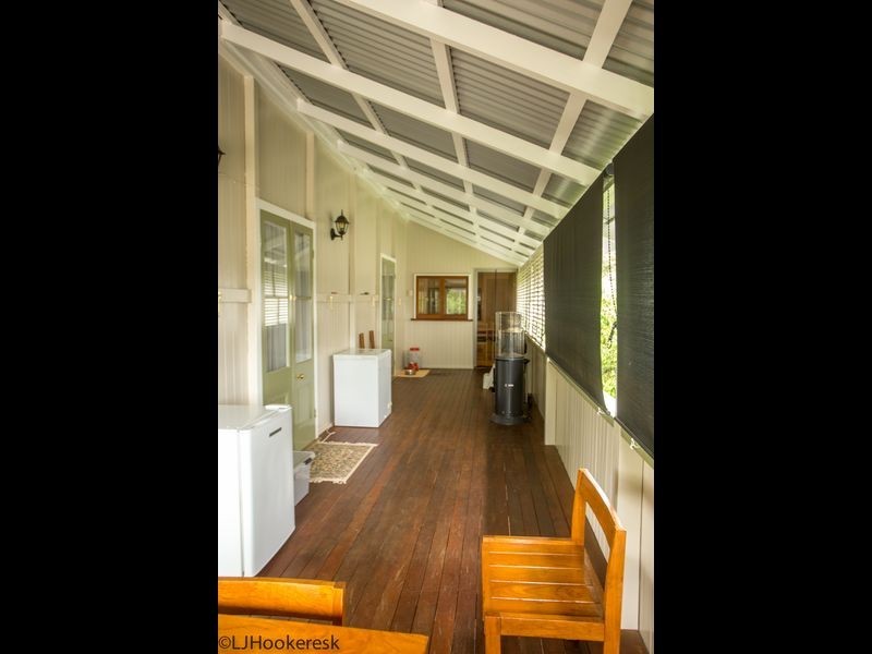 32 Barbour Street, Esk QLD 4312