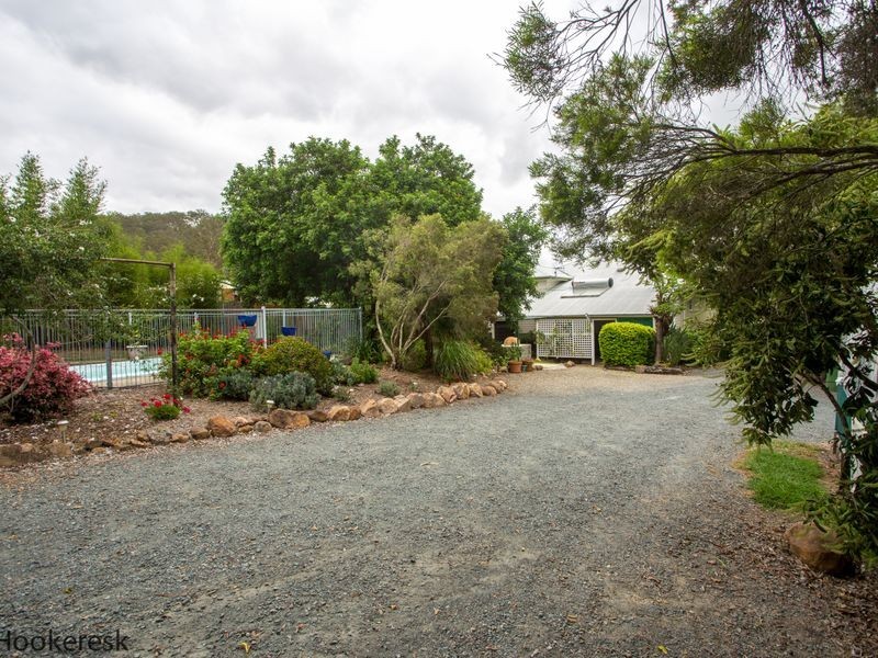 32 Barbour Street, Esk QLD 4312