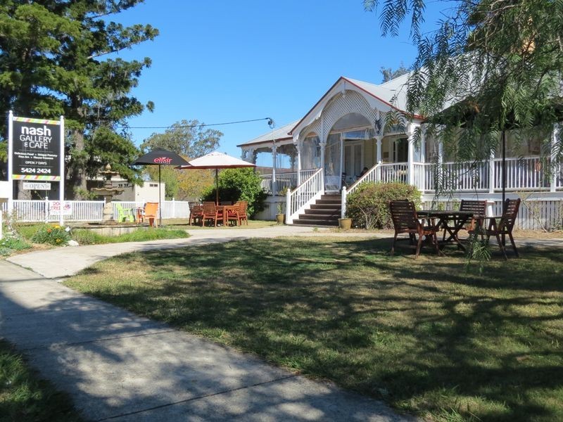 12 Elizabeth Street, Esk QLD 4312