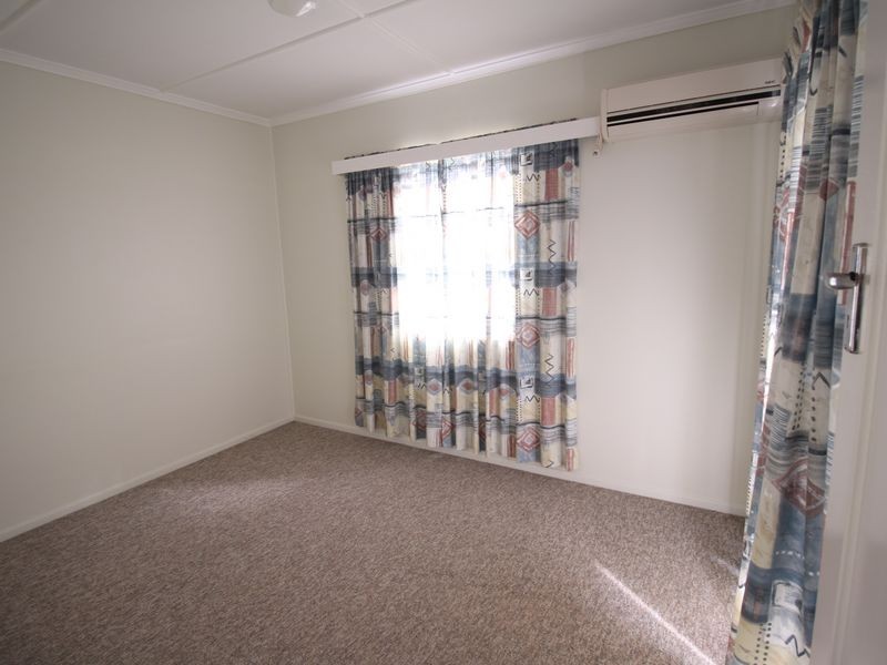 9 Mack Street, Esk QLD 4312