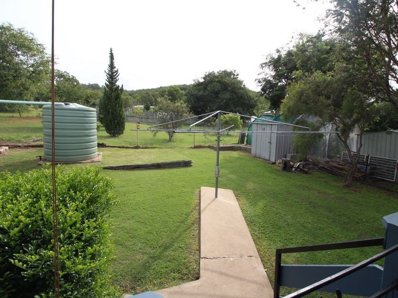 9 Mack Street, Esk QLD 4312