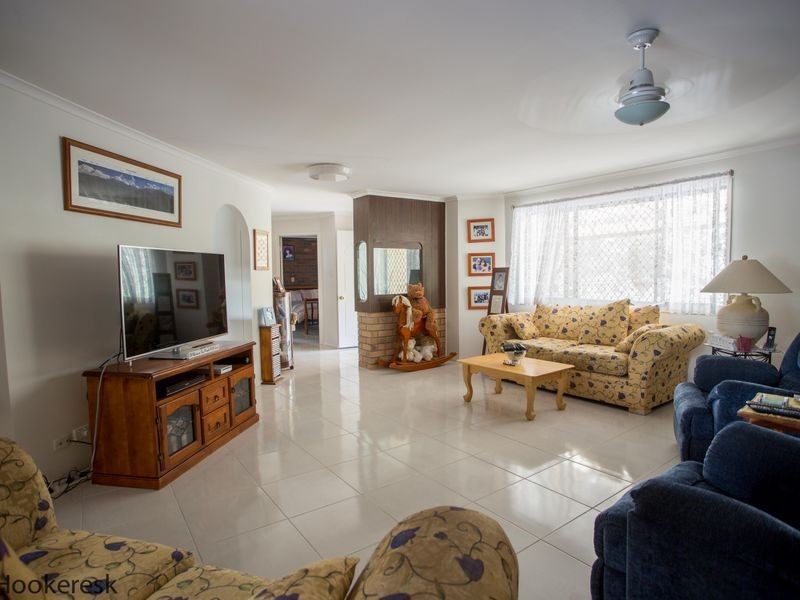 525 Willaura Drive, Mount Hallen QLD 4312