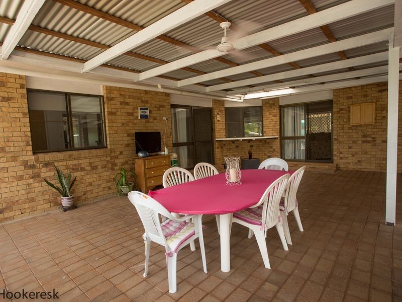 525 Willaura Drive, Mount Hallen QLD 4312