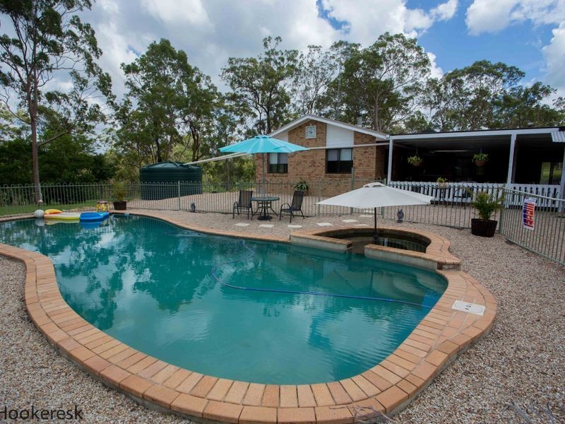 525 Willaura Drive, Mount Hallen QLD 4312