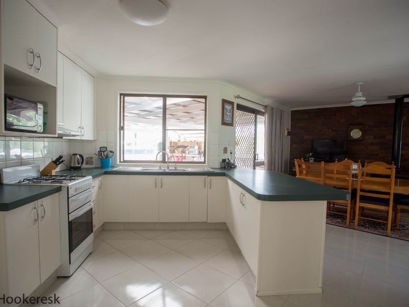525 Willaura Drive, Mount Hallen QLD 4312