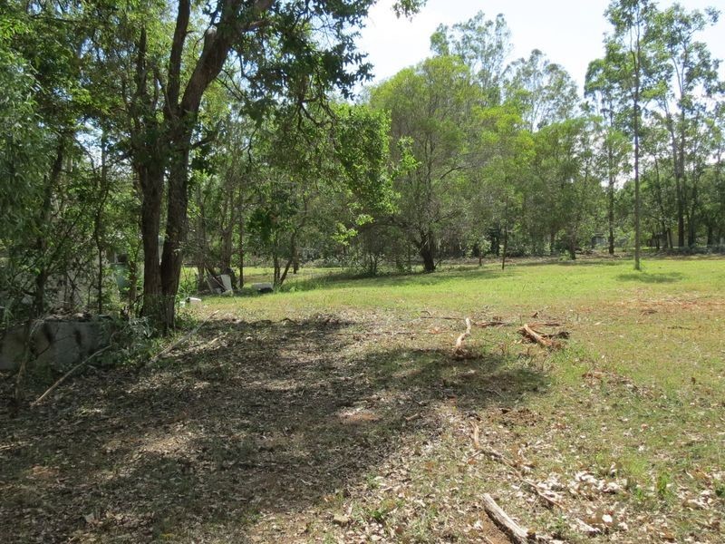 34 Elm Street, Esk QLD 4312