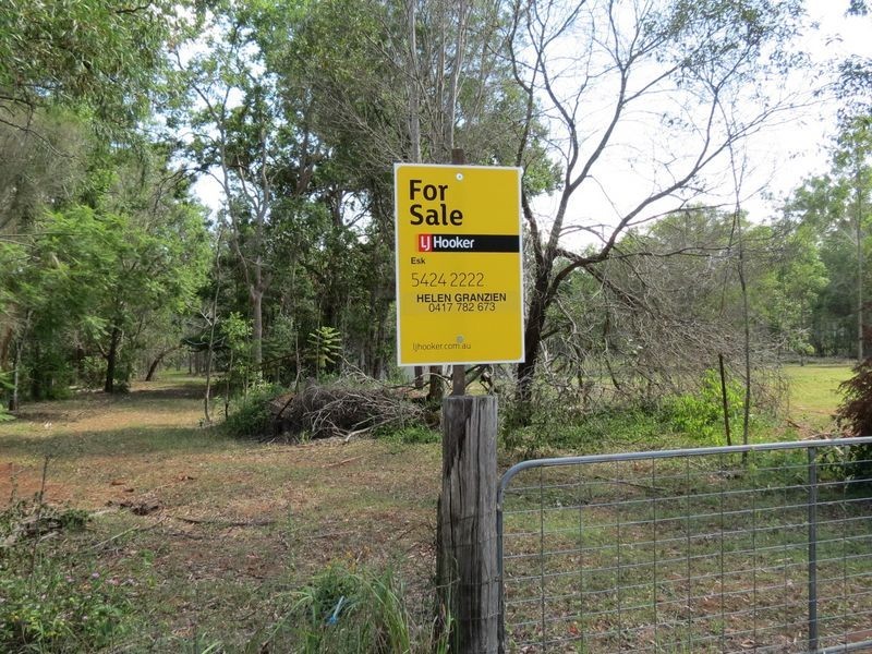 34 Elm Street, Esk QLD 4312