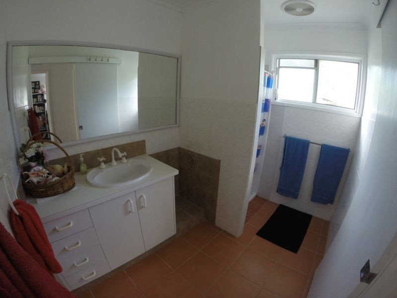 68 Pine Crescent, Esk QLD 4312