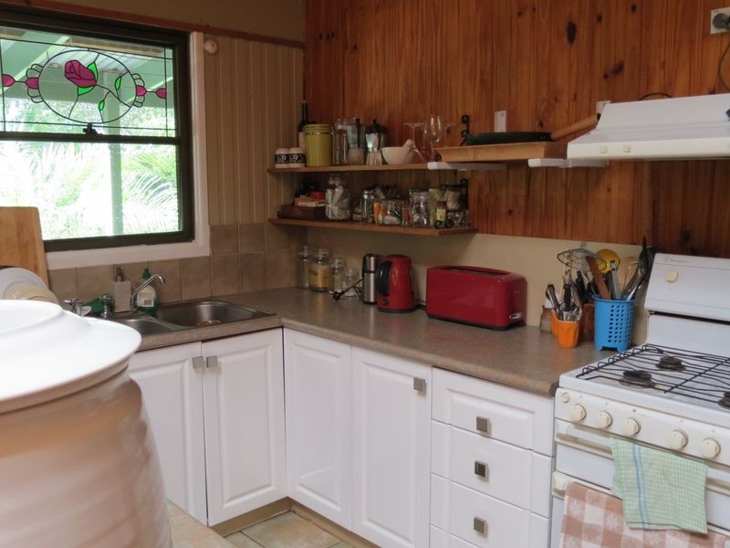 68 Pine Crescent, Esk QLD 4312