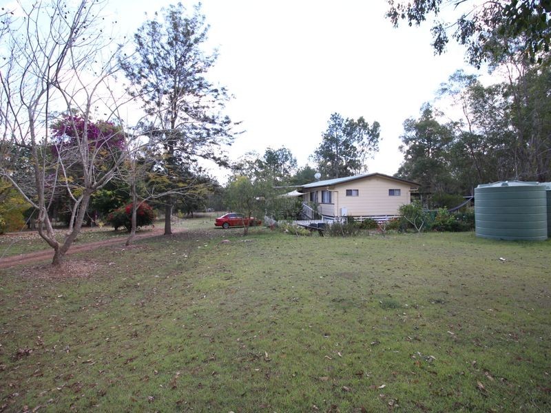 68 Pine Crescent, Esk QLD 4312