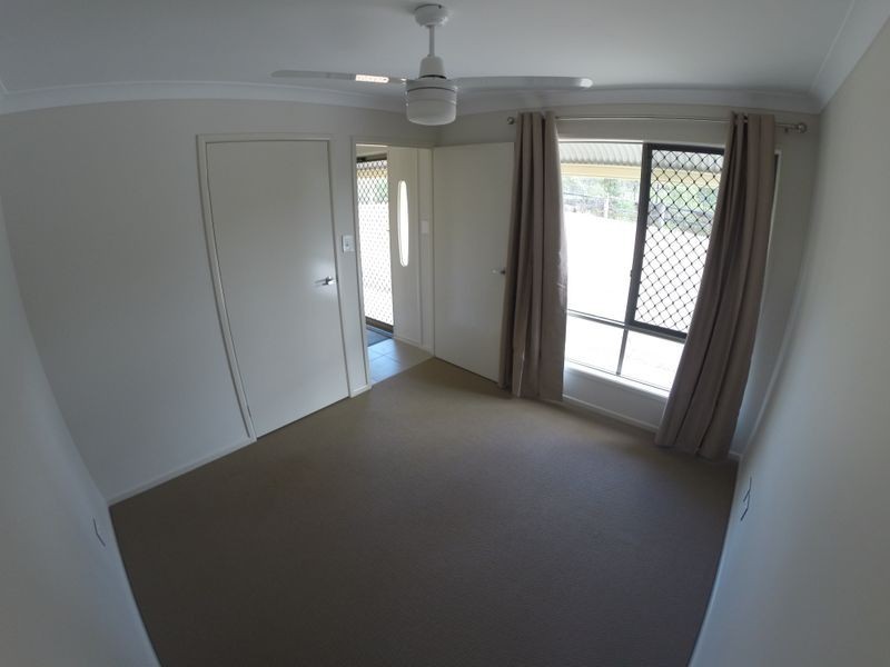 77 Cambridge Drive, Mount Hallen QLD 4312