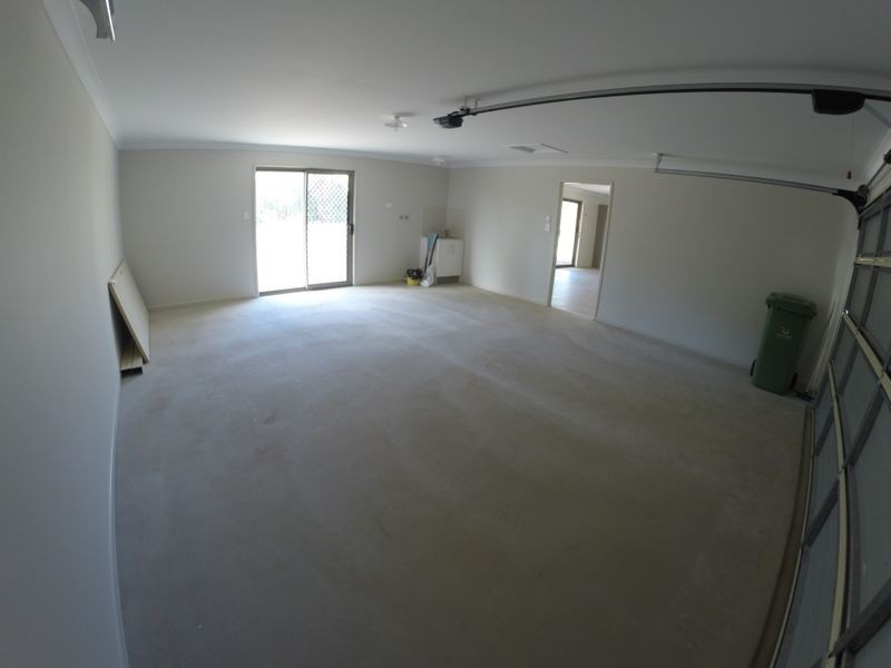 77 Cambridge Drive, Mount Hallen QLD 4312