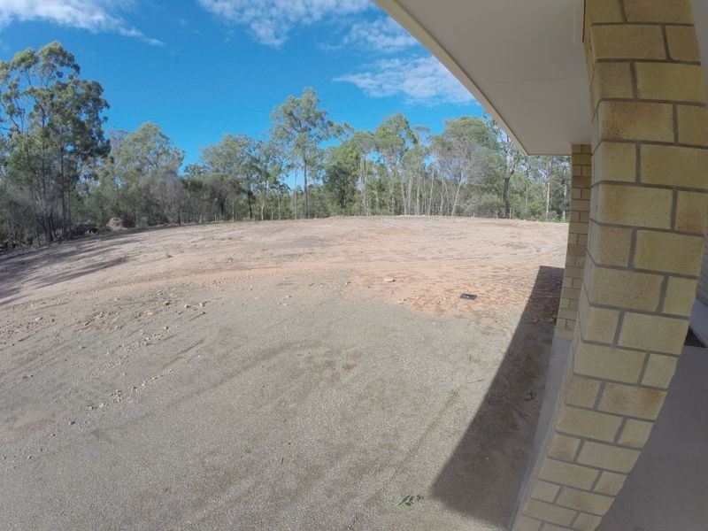 77 Cambridge Drive, Mount Hallen QLD 4312