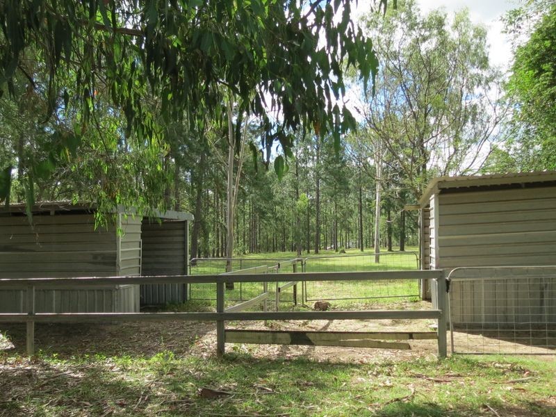 68 Pine Crescent, Esk QLD 4312
