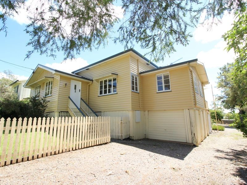 65 Highland Street, Esk QLD 4312
