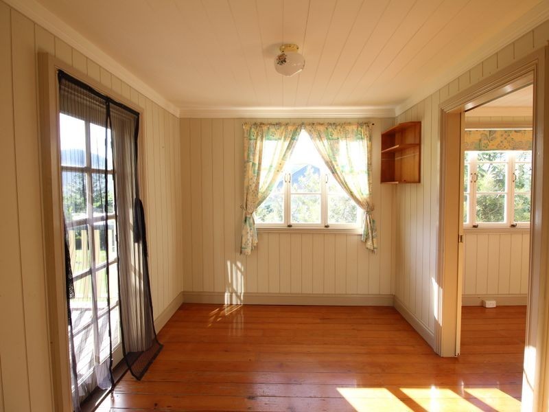 65 Highland Street, Esk QLD 4312