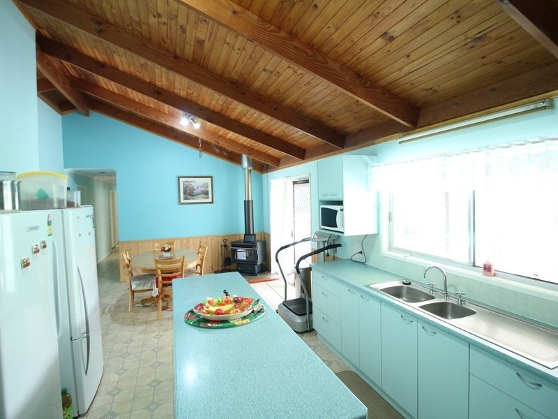 518 Willaura Drive, Mount Hallen QLD 4312