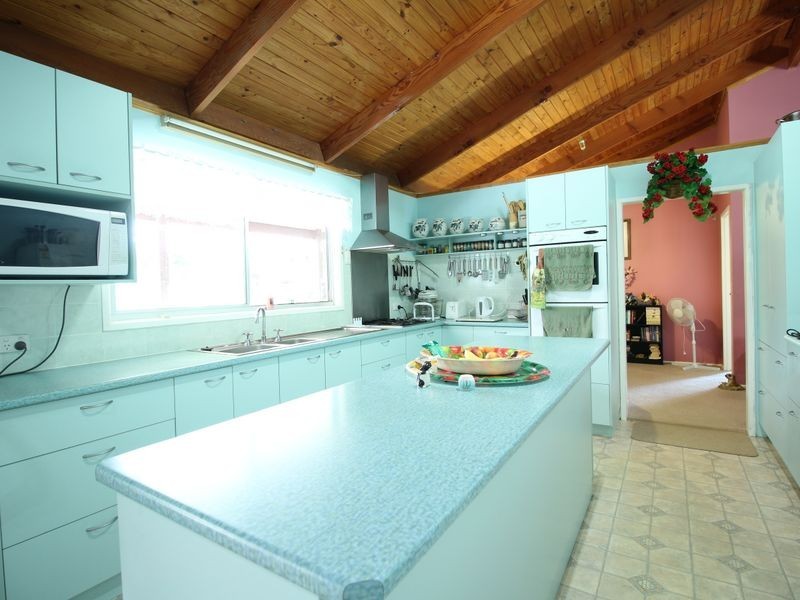 518 Willaura Drive, Mount Hallen QLD 4312