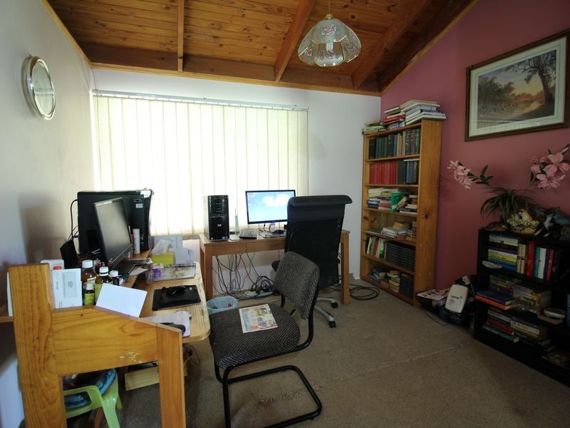 518 Willaura Drive, Mount Hallen QLD 4312