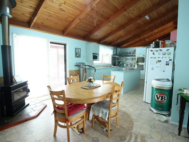 518 Willaura Drive, Mount Hallen QLD 4312