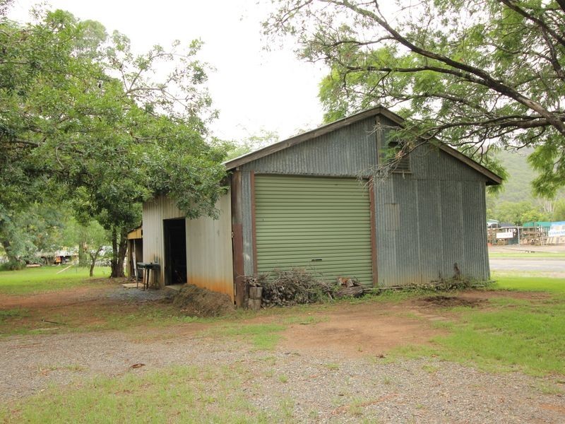 243 Ipswich Street, Esk QLD 4312