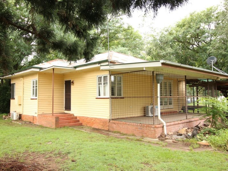 243 Ipswich Street, Esk QLD 4312