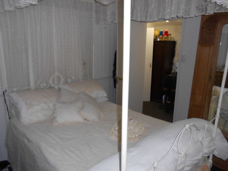 3 Edward Street, Somerset Dam QLD 4312