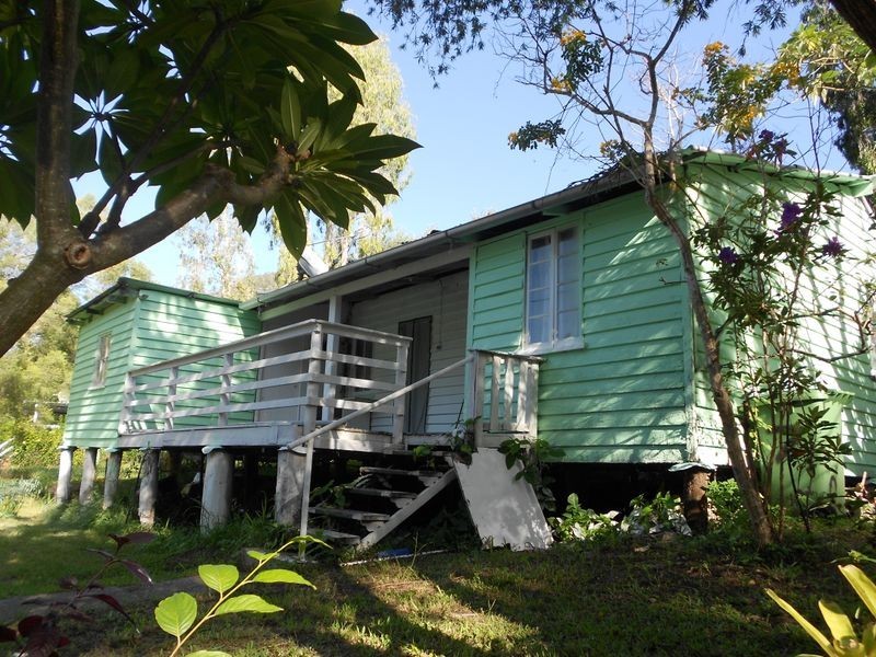 7 Edward Street, Somerset Dam QLD 4312
