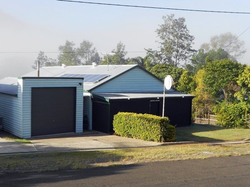 28 King Street, Somerset Dam QLD 4312