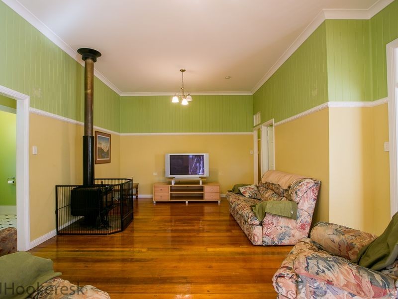 48 Elm Street, Esk QLD 4312