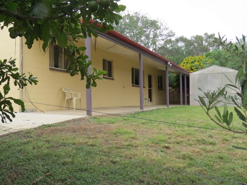 13 Hill Street, Esk QLD 4312