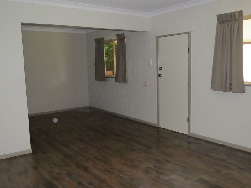 13 Hill Street, Esk QLD 4312