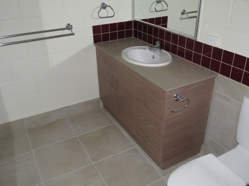 13 Hill Street, Esk QLD 4312