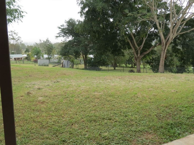 13 Hill Street, Esk QLD 4312