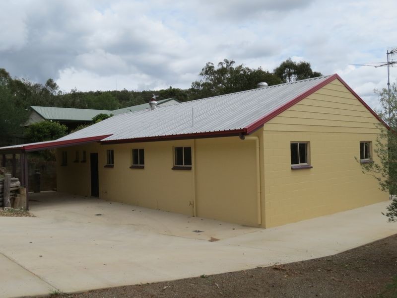 13 Hill Street, Esk QLD 4312