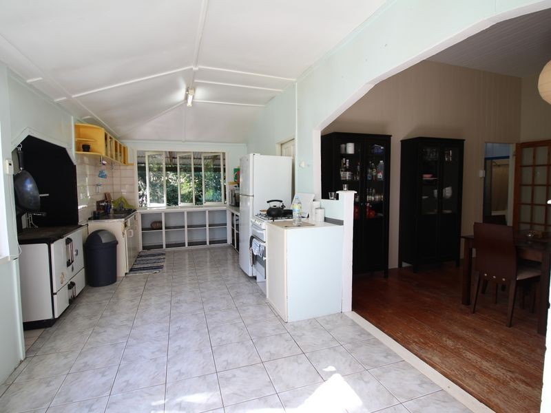 494 Willaura Drive, Mount Hallen QLD 4312