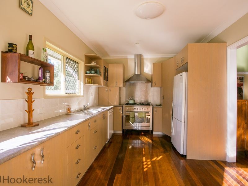 48 Elm Street, Esk QLD 4312