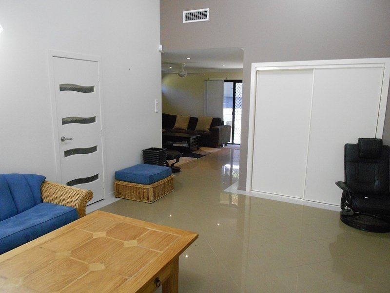 5 Fourth Avenue, Somerset Dam QLD 4312