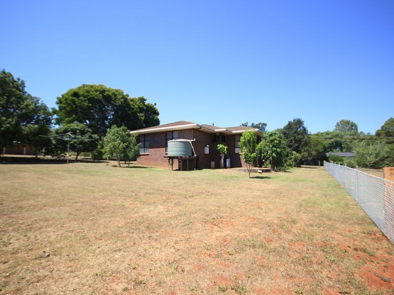 11 Brough Court, Esk QLD 4312