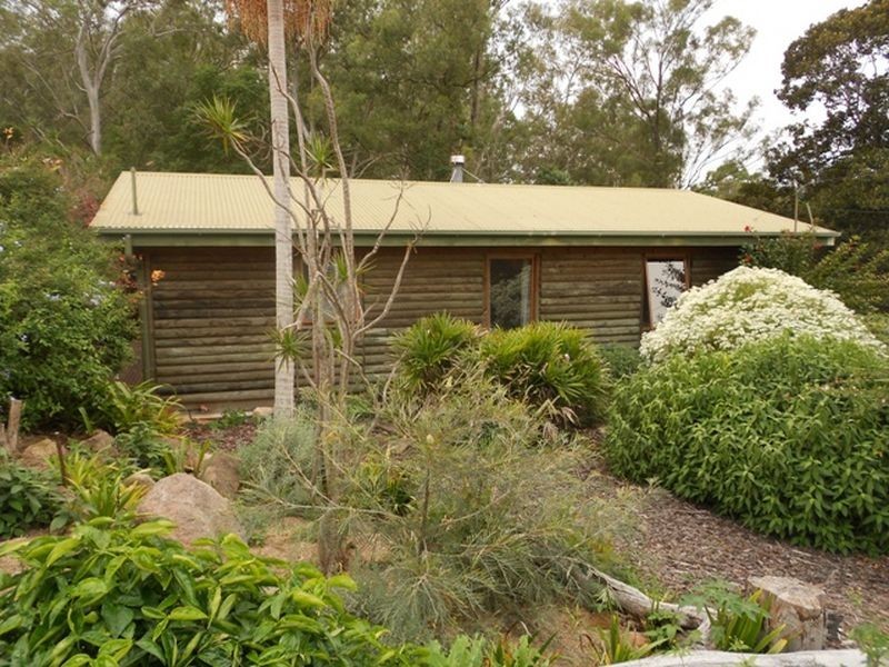 16 George Street, Somerset Dam QLD 4312