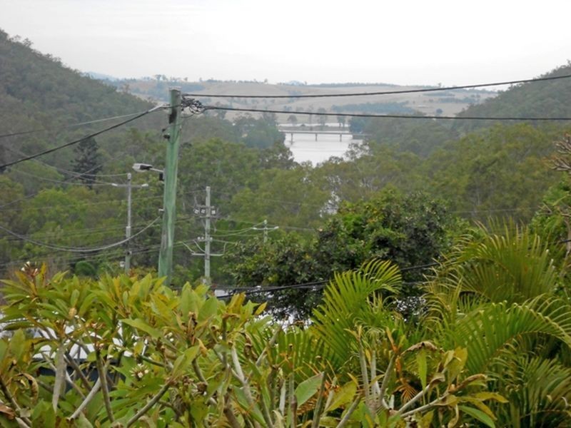 16 George Street, Somerset Dam QLD 4312